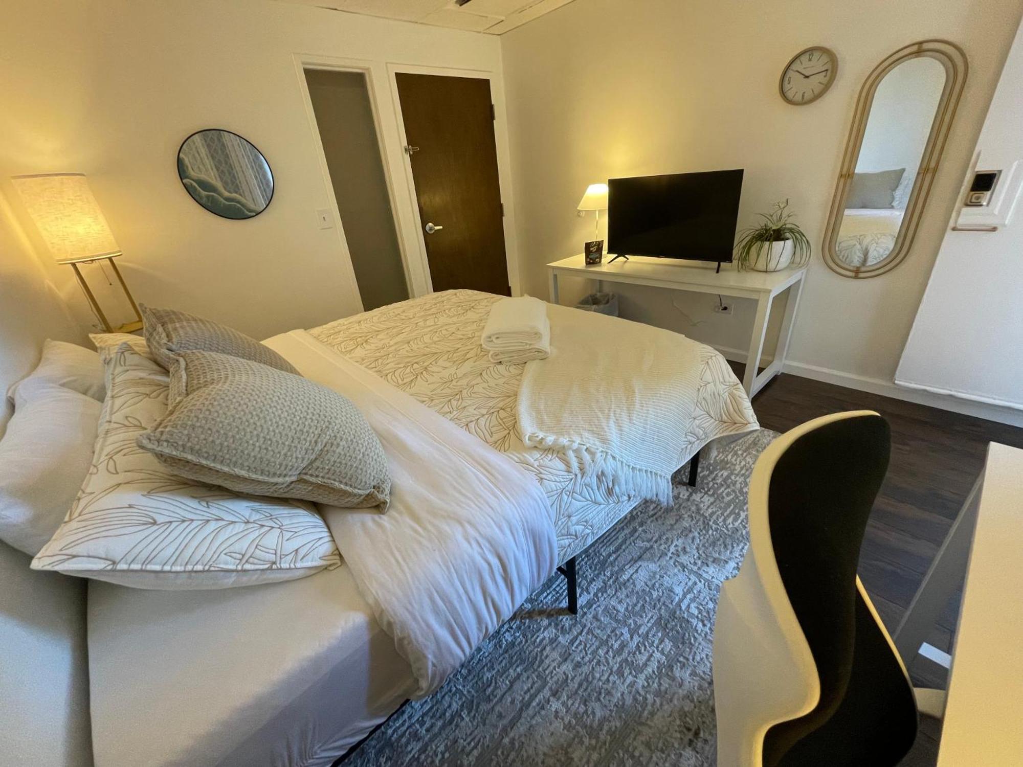 Doho Suites Гонолулу Экстерьер фото