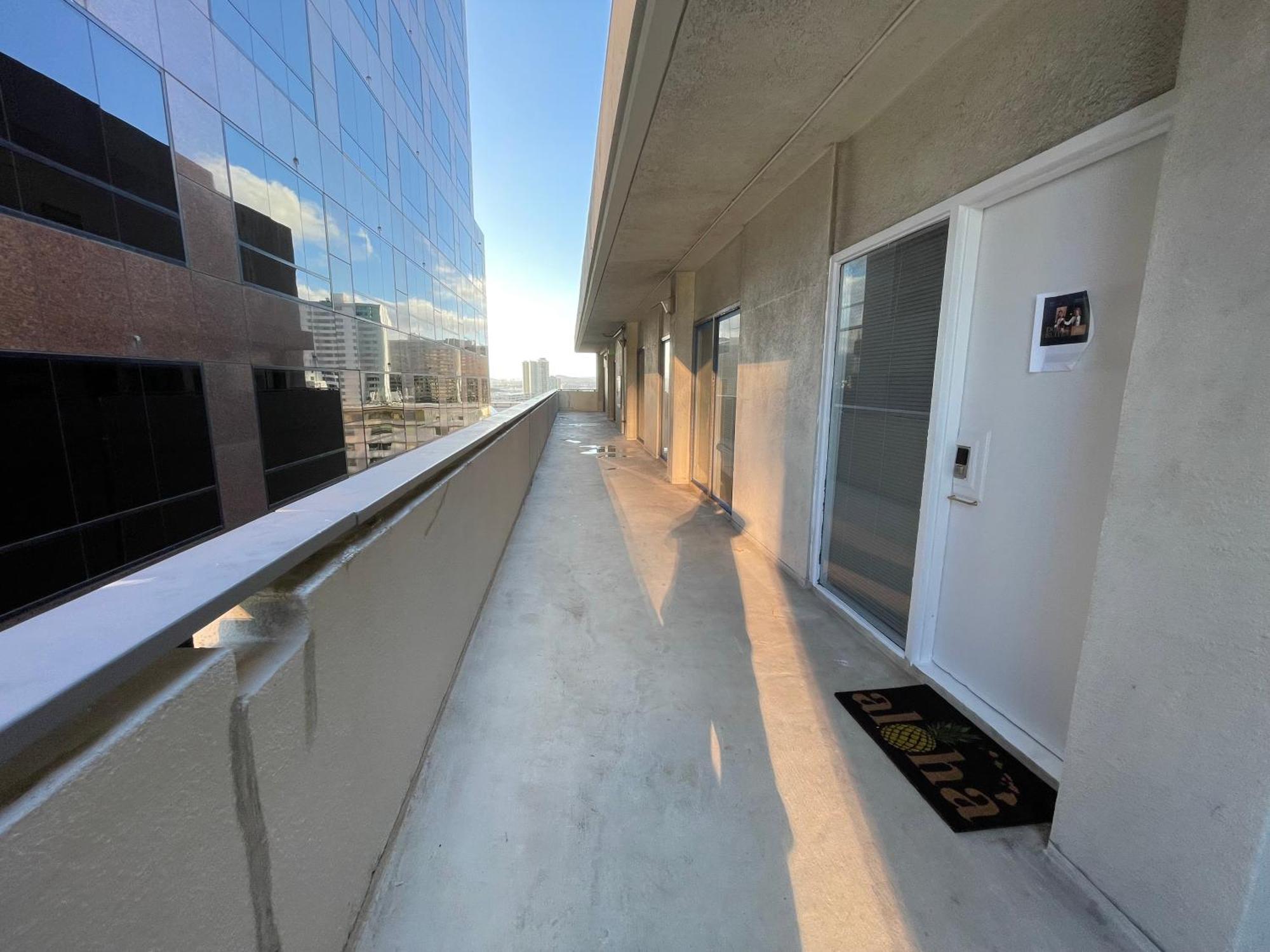 Doho Suites Гонолулу Экстерьер фото