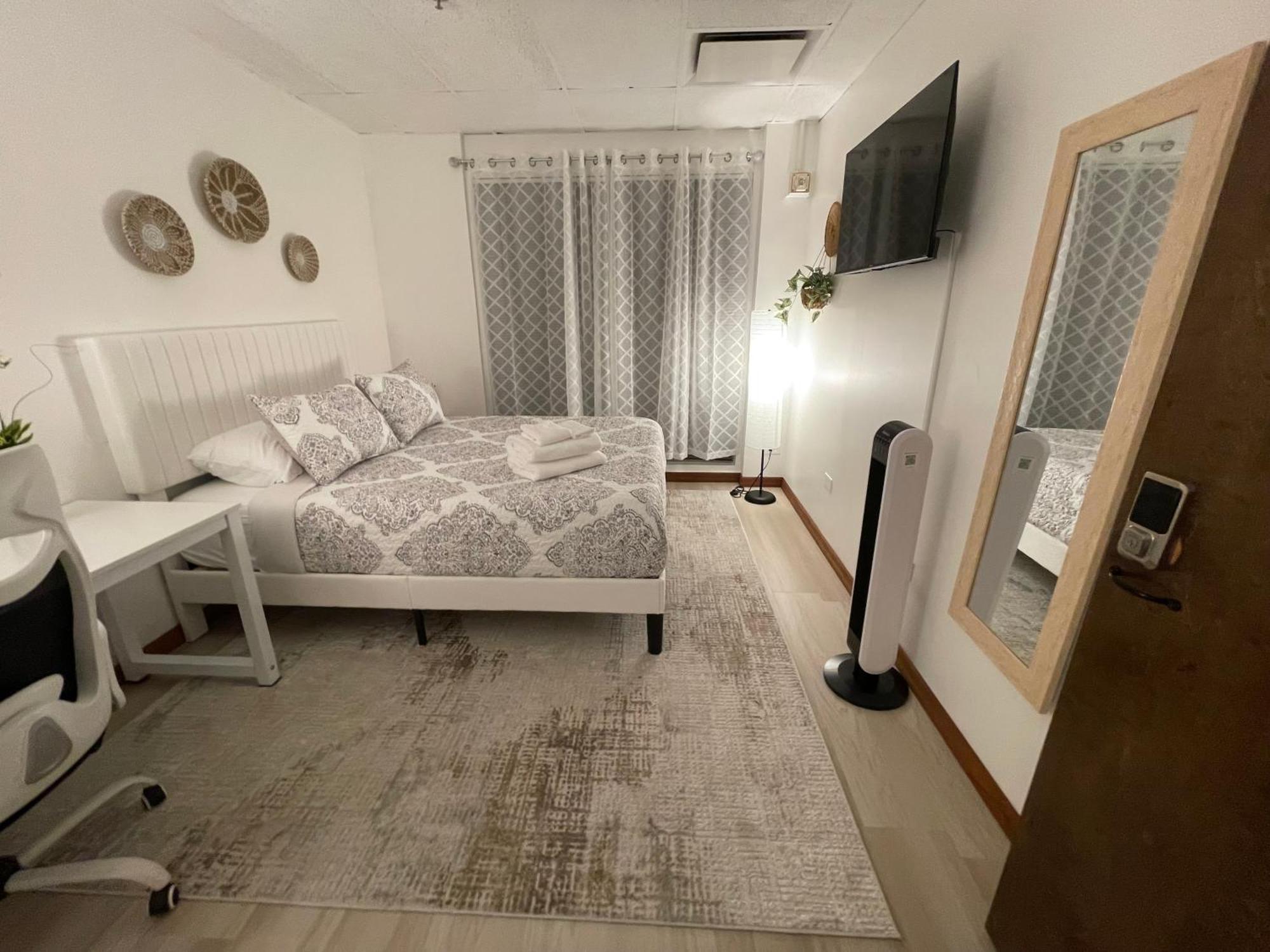 Doho Suites Гонолулу Экстерьер фото